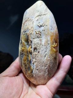 和田玉"僵料复活术"?顶级工匠揭秘赌石暴富背后的科学原理